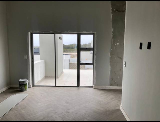 4 BEDROOM HOUSE FOR SALE IN SANDOWN